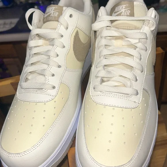 BRAND NEW WITHOUT TAGS NEVER WORN MENS AIR FORCE 1 KHAKI AND COCONUT SIZE 13 - Picture 8 of 8